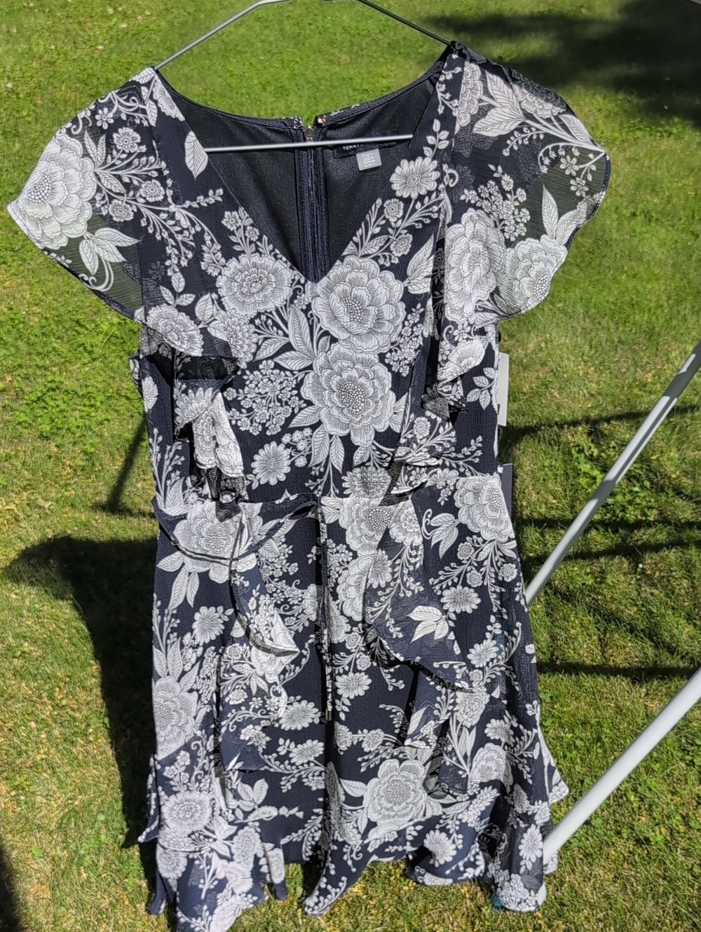 NWT Tommy Hilfiger Navy and White Floral Ruffle Mini Dress Sz 4